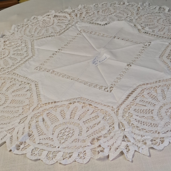 Other - White Lace Cutwork Tablecloth - Elegant Home Dining Linen # 3007. 33 In Round